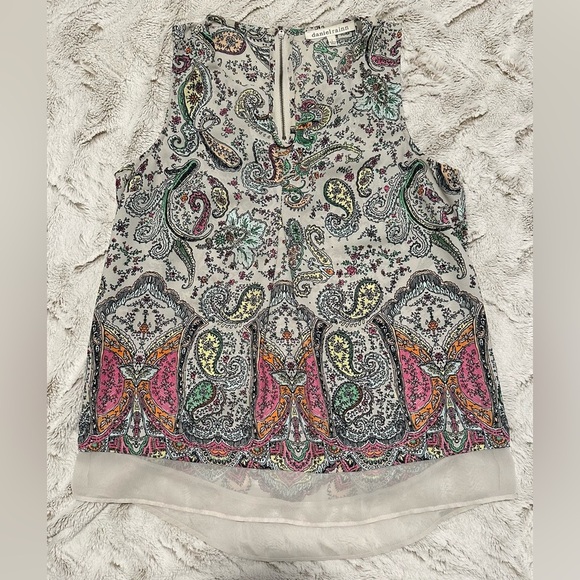 Daniel Rainn Tops - Daniel Rainn Floral Multicolor Boho Paisley Print